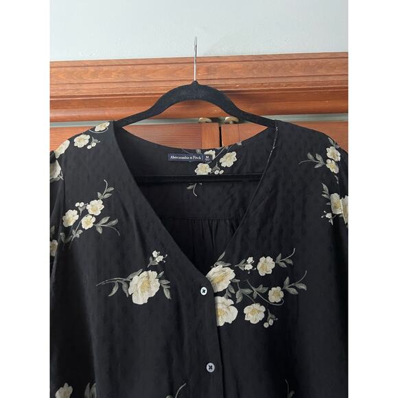 Abercrombie & Fitch Women's Floral Print Tie Front Blouse Top Black White Size M - Picture 3 of 7